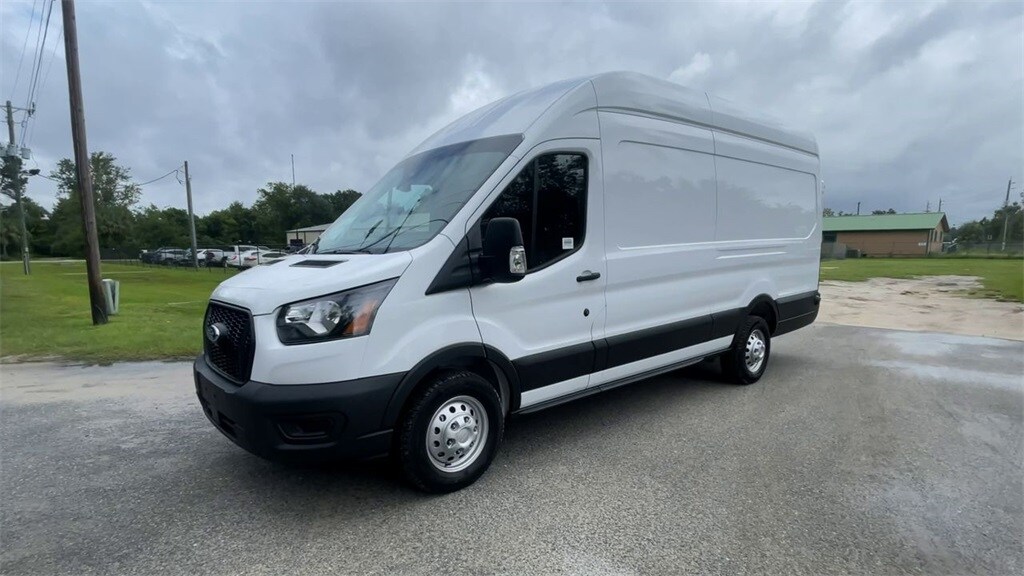 2025 Ford Transit Cargo Van photo 4