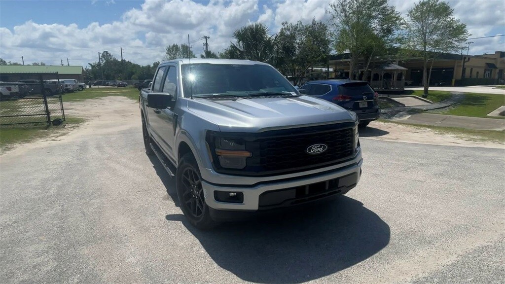 2025 Ford F-150 STX photo 3