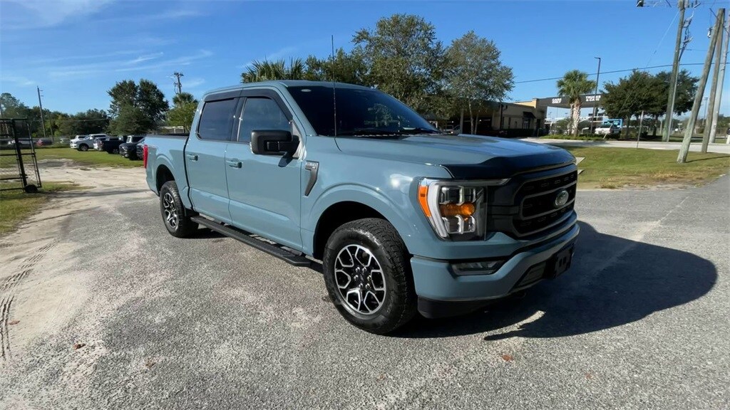 2023 Ford F-150 XLT photo 2