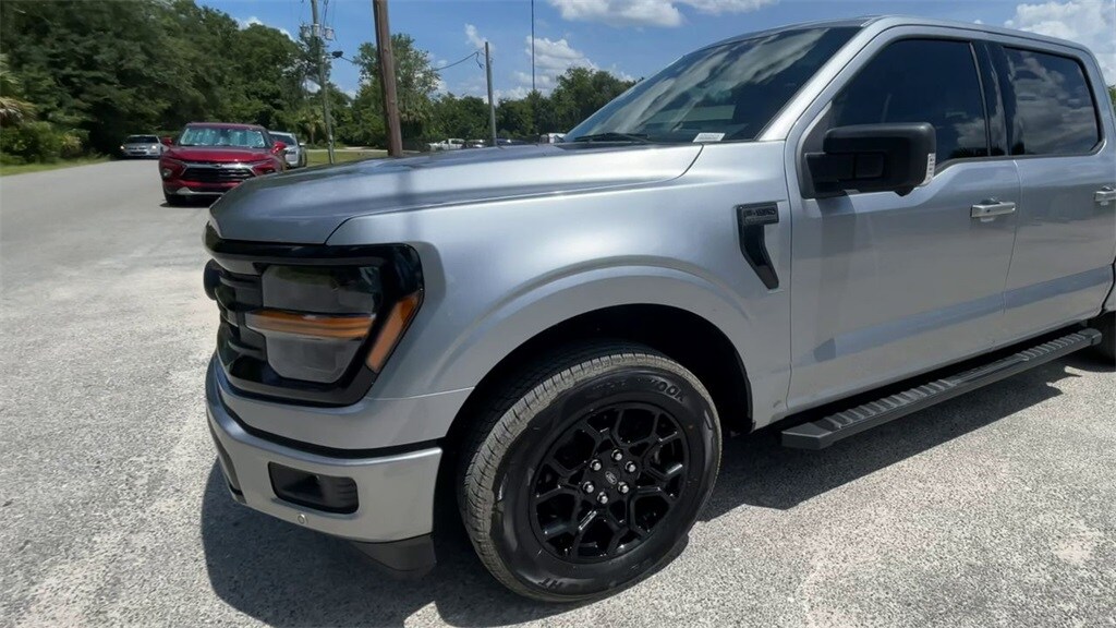2025 Ford F-150 XLT photo 4