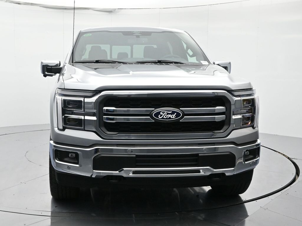 2025 Ford F-150 Lariat photo 2