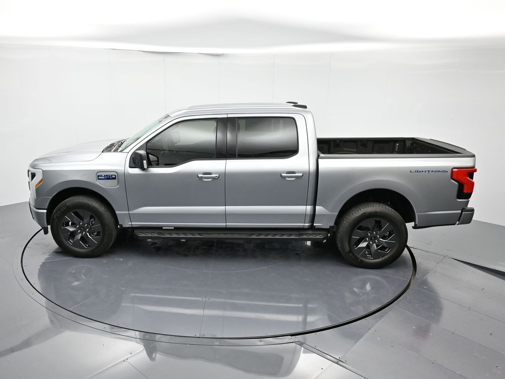 2025 Ford F-150 Lightning Flash - Photo 37