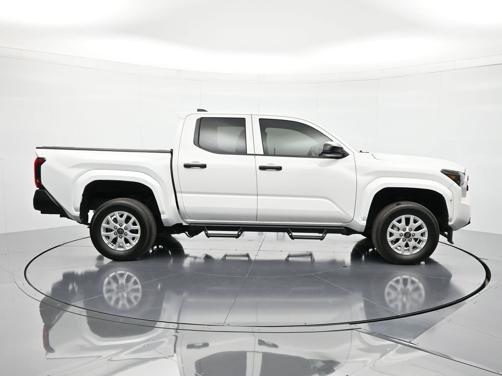 2024 Toyota Tacoma SR photo 4