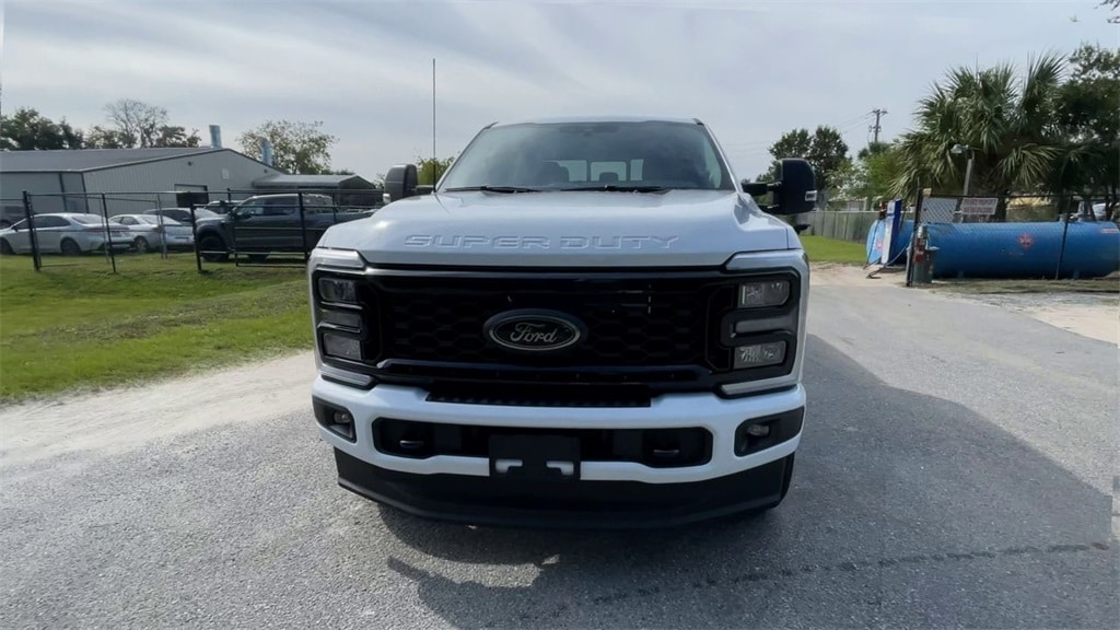 New 2025 Ford F-250  Truck Crew Cab