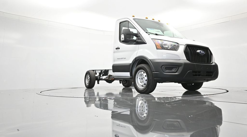 2025 Ford Transit Chassis Cab Base - Photo 33