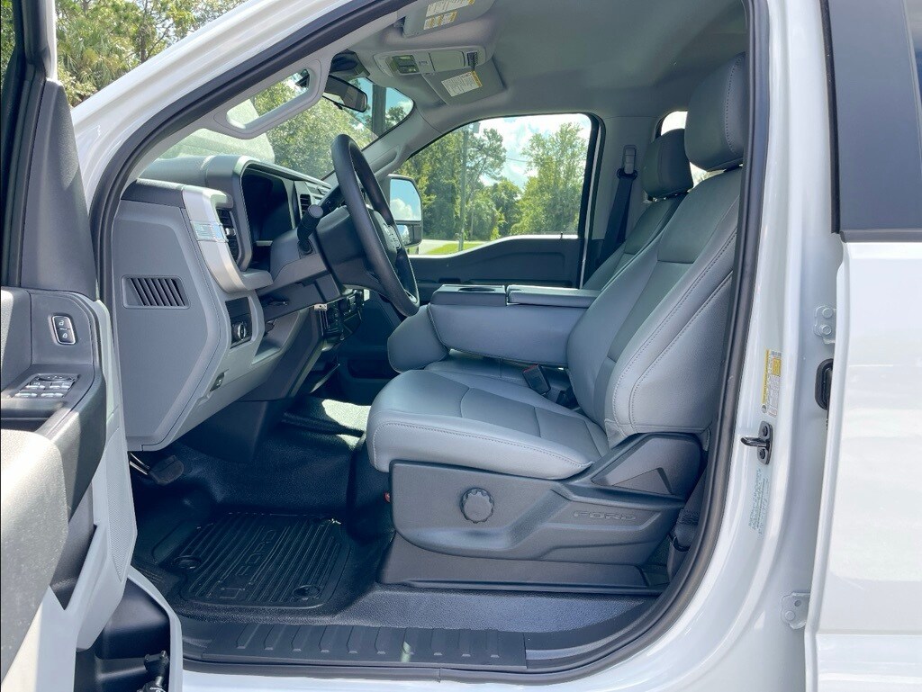 2026 Ford F-250 XL photo 3