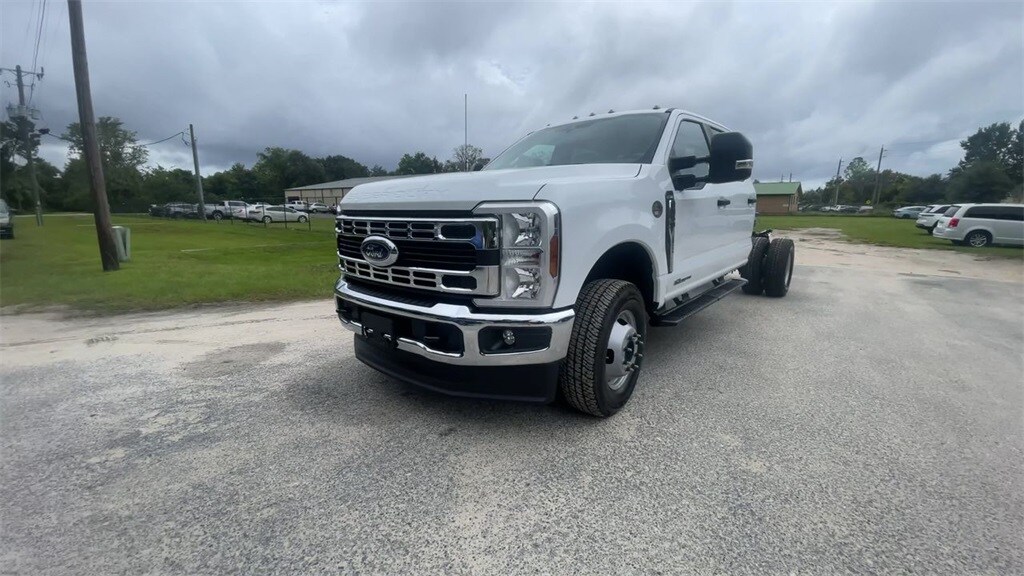 2026 Ford F-350 XL photo 4