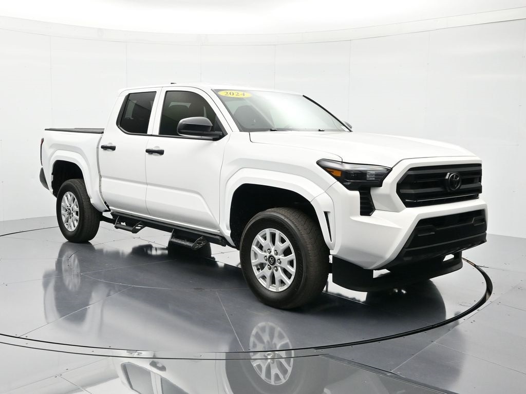 2024 Toyota Tacoma SR photo 3
