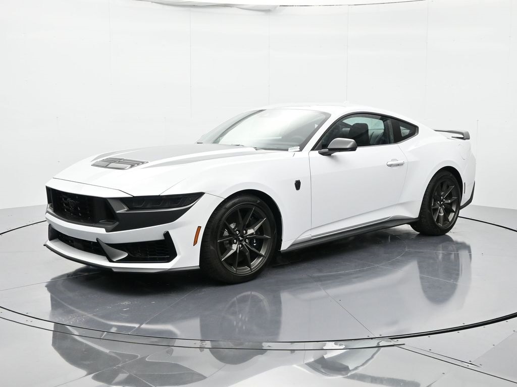 2025 Ford Mustang Dark Horse's photo