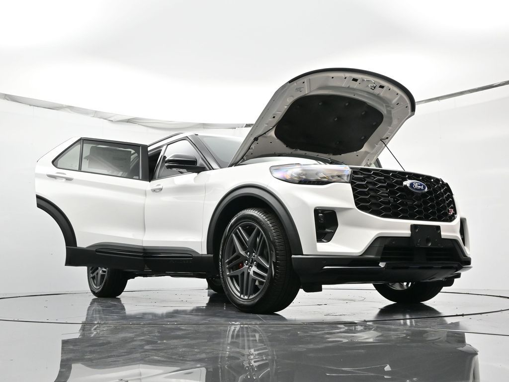 2026 Ford Explorer ST - Photo 47