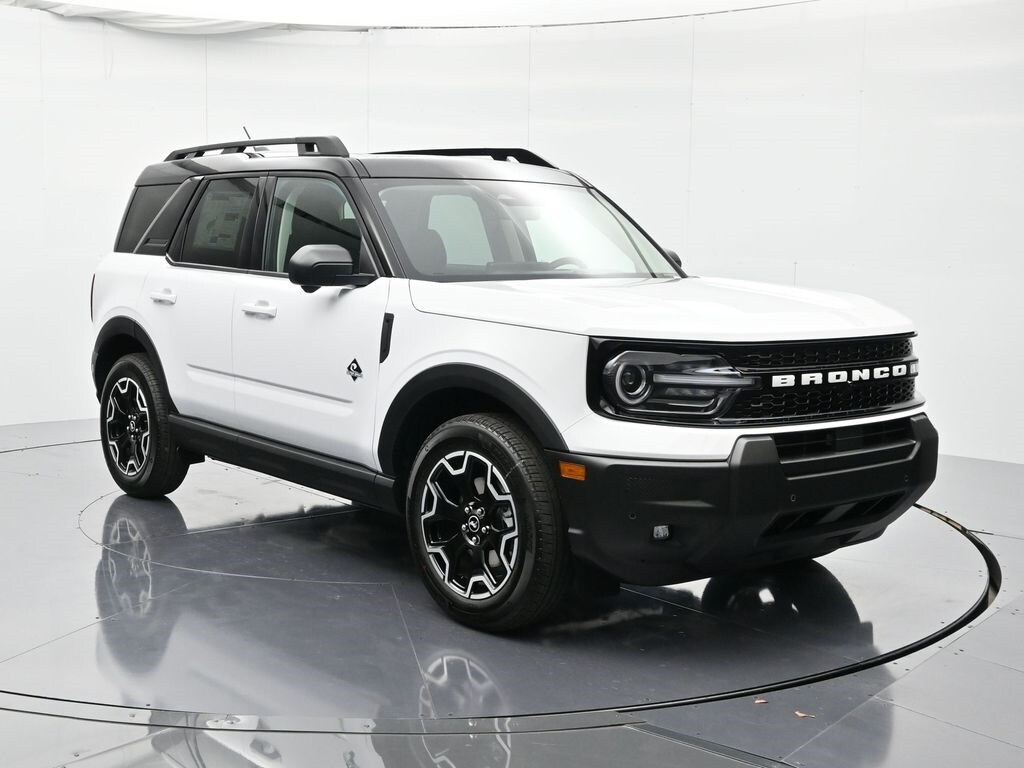 2025 Ford Bronco Sport Outer Banks photo 3
