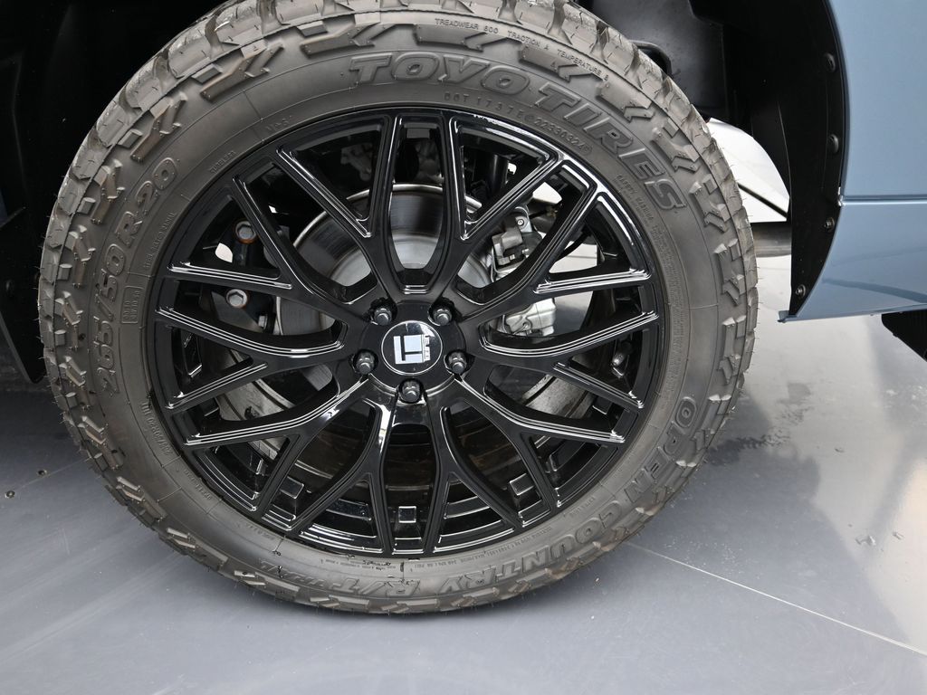 2025 Ford Maverick XLT - Photo 9