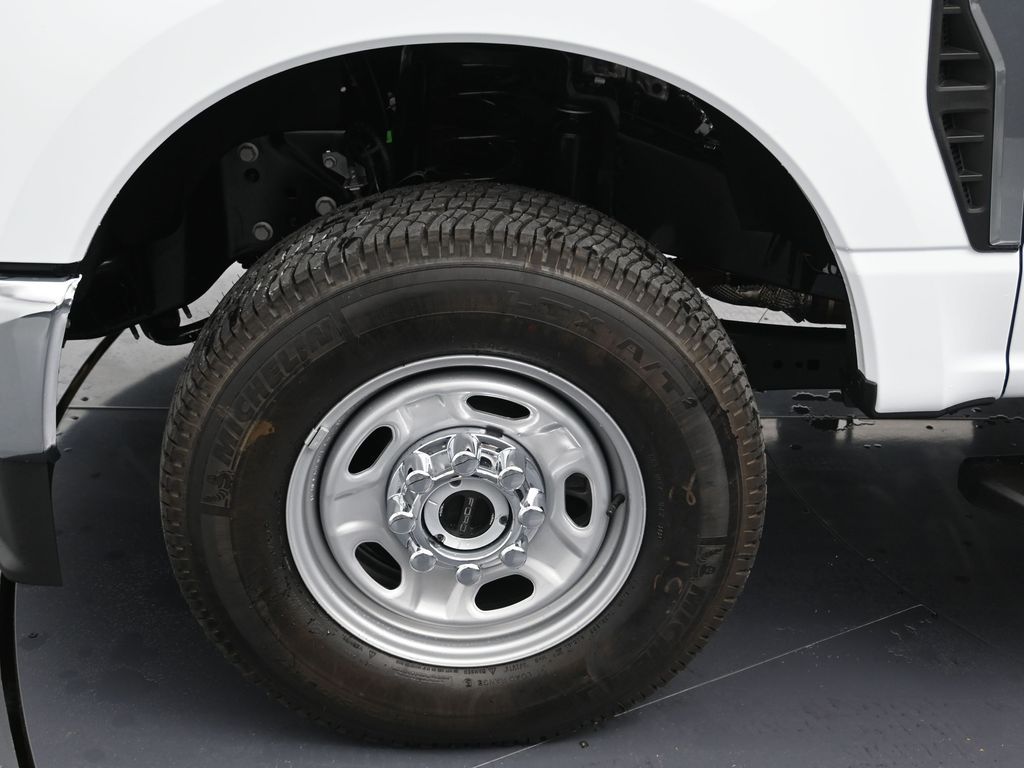 2026 Ford F-250 Super Duty XL - Photo 9