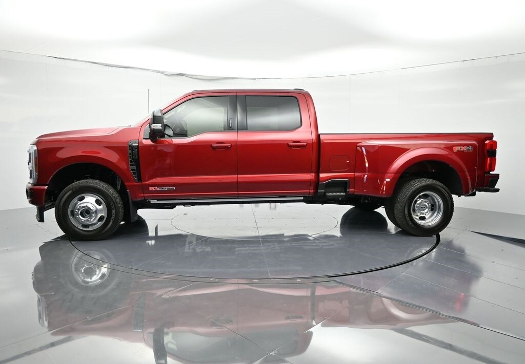 2026 Ford F-350 Platinum photo 4