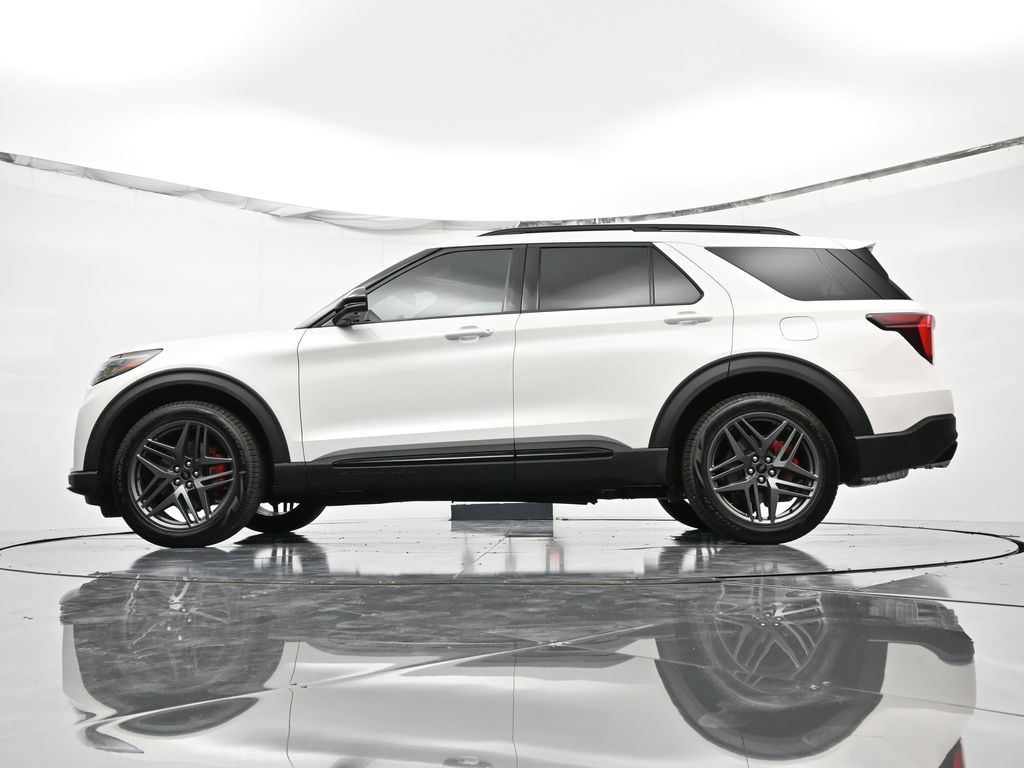 2026 Ford Explorer ST - Photo 41