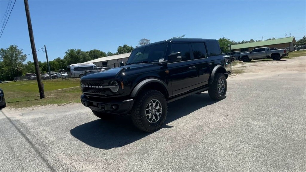 2025 Ford Bronco Badlands photo 4
