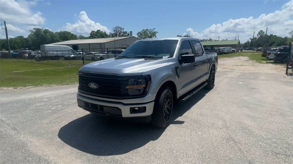 2025 Ford F-150 STX photo 4