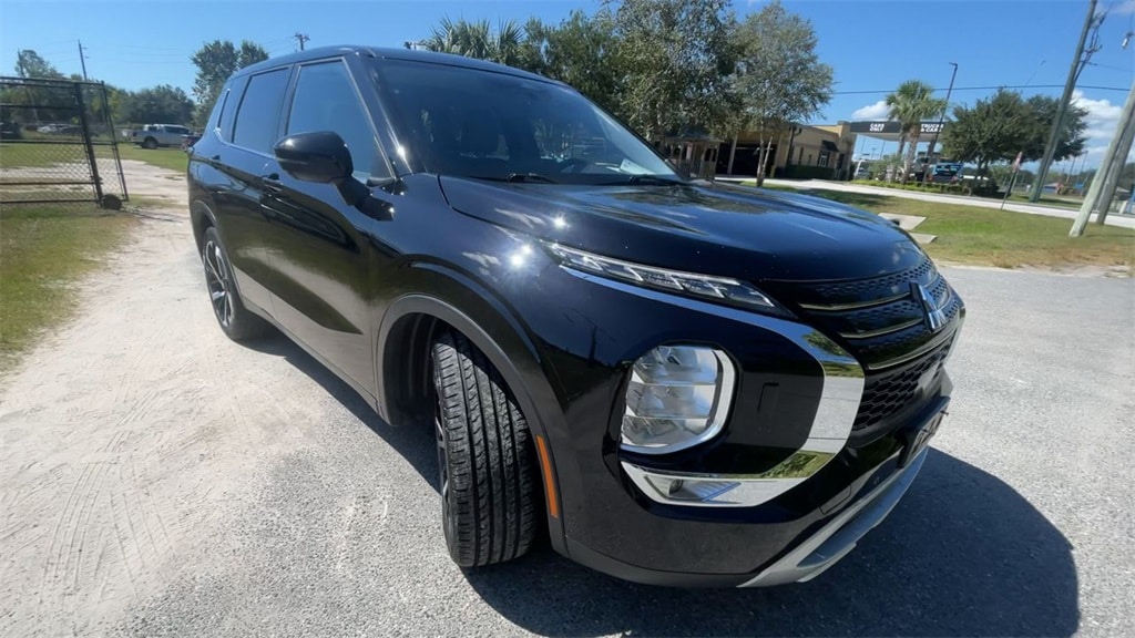 Used 2023 Mitsubishi Outlander SE SUV