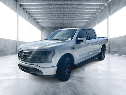 2025 Ford F-150 Lightning Lariat Truck SuperCrew Cab