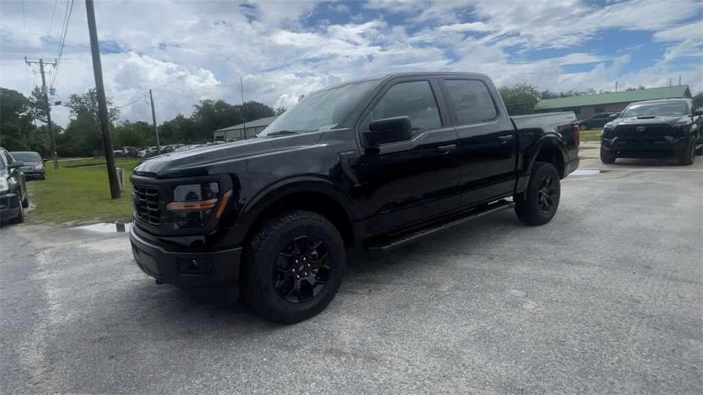 2025 Ford F-150 STX photo 4