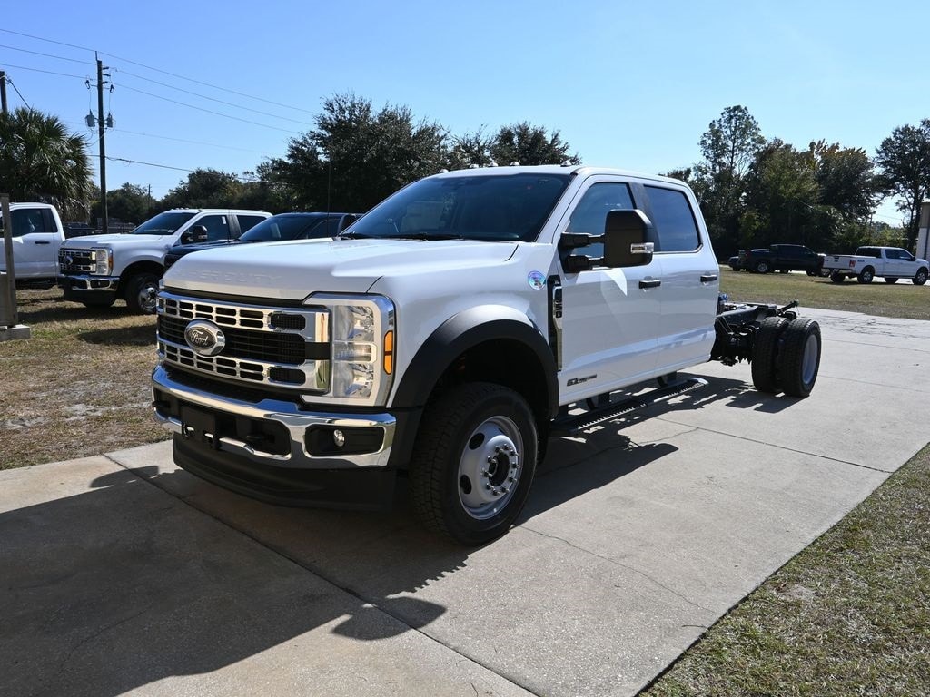 2026 Ford F-550 Super Duty Chassis Cab XL's photo