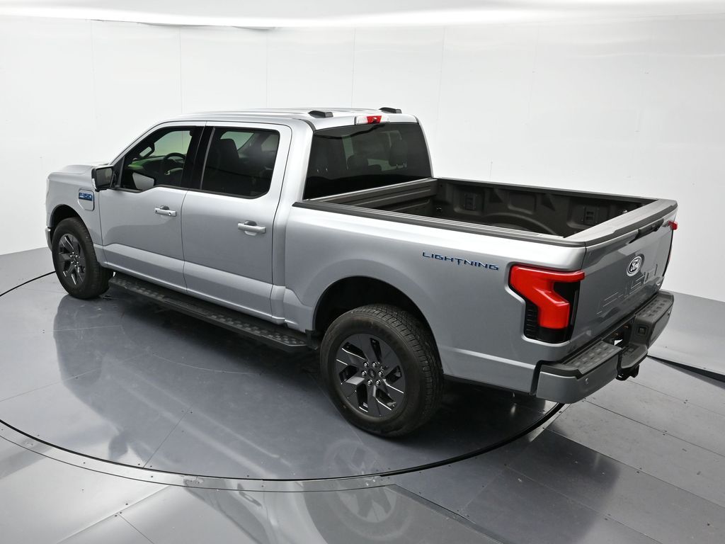 2025 Ford F-150 Lightning Flash - Photo 36