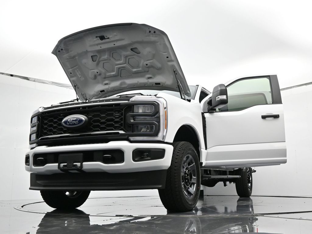 2026 Ford F-350 Super Duty Chassis Cab XL - Photo 47