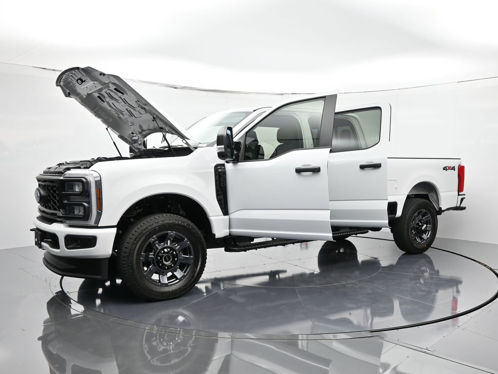 2026 Ford F-350 Super Duty Chassis Cab XL - Photo 45