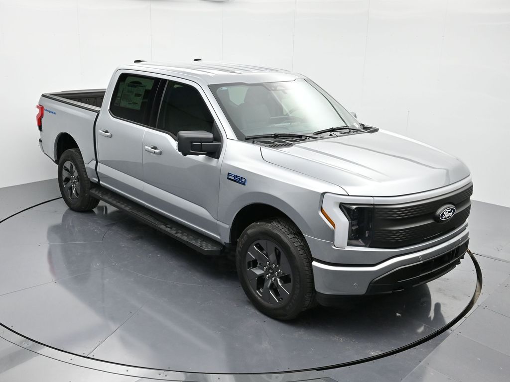 2025 Ford F-150 Lightning Flash - Photo 32