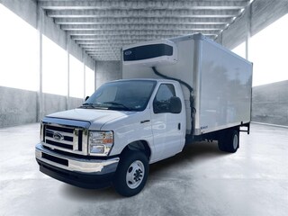 2025 Ford E-450 Cutaway Base Truck