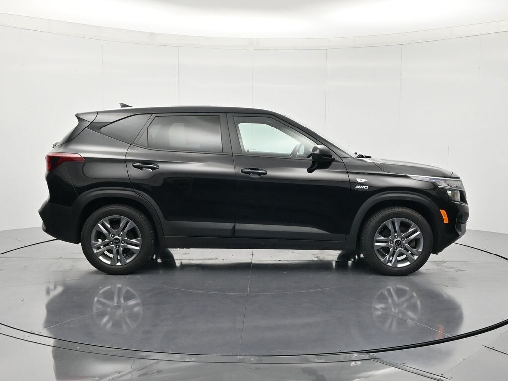 Used 2021 Kia Seltos LX SUV