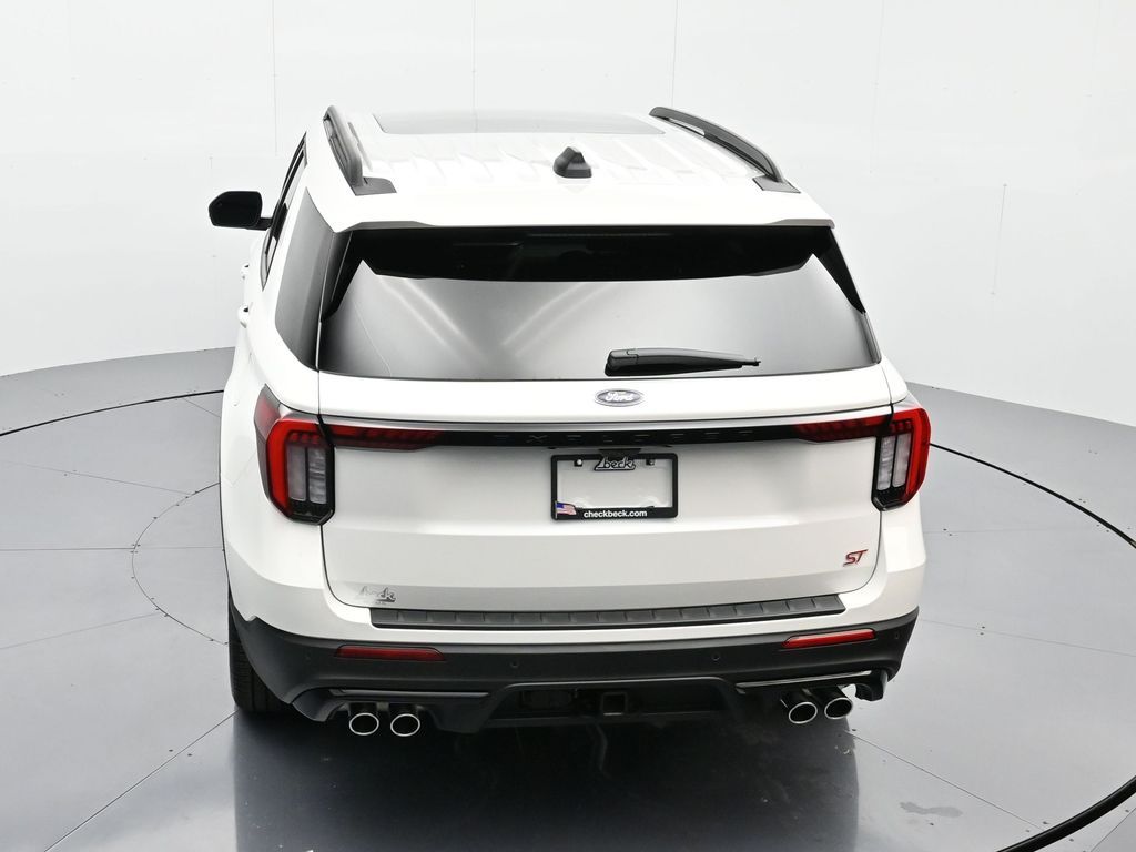 2026 Ford Explorer ST - Photo 31