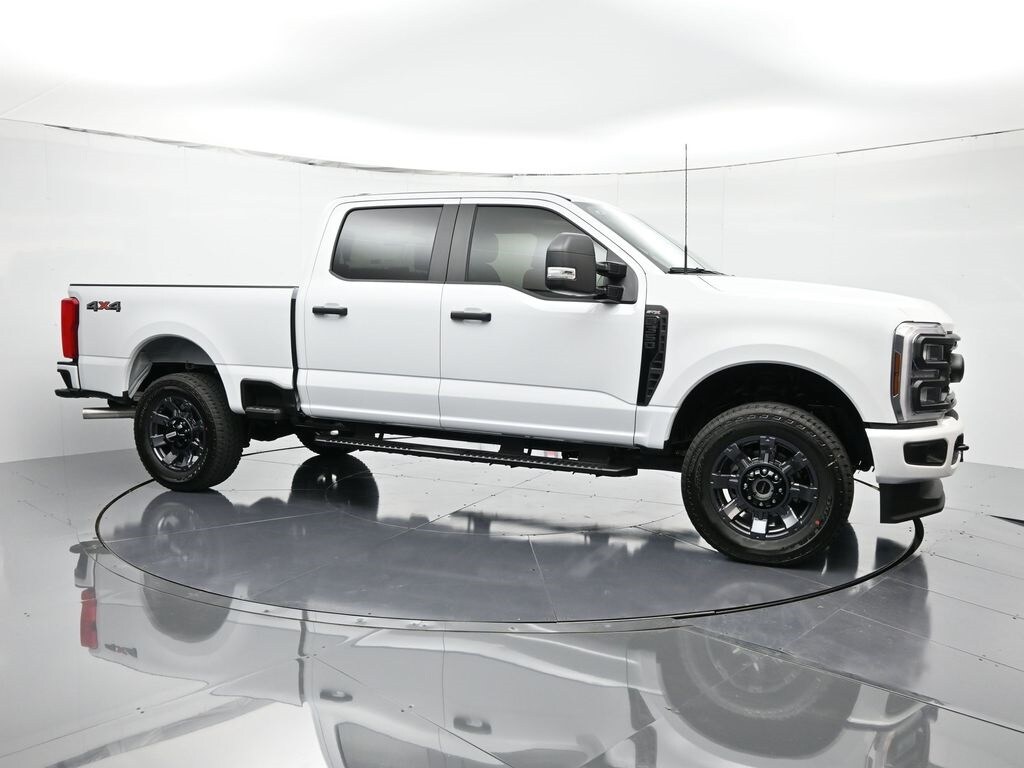 2026 Ford F-350 XL photo 2