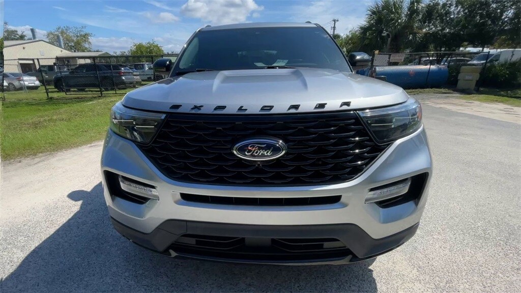 2022 Ford Explorer ST-Line photo 3