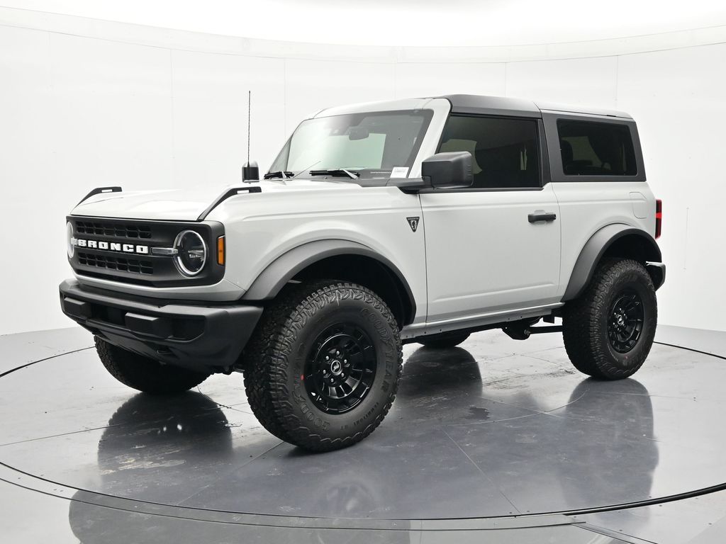 2026 Ford Bronco Base 4x4's photo