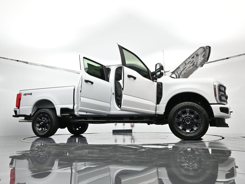 2026 Ford F-350 Super Duty Chassis Cab XL - Photo 48