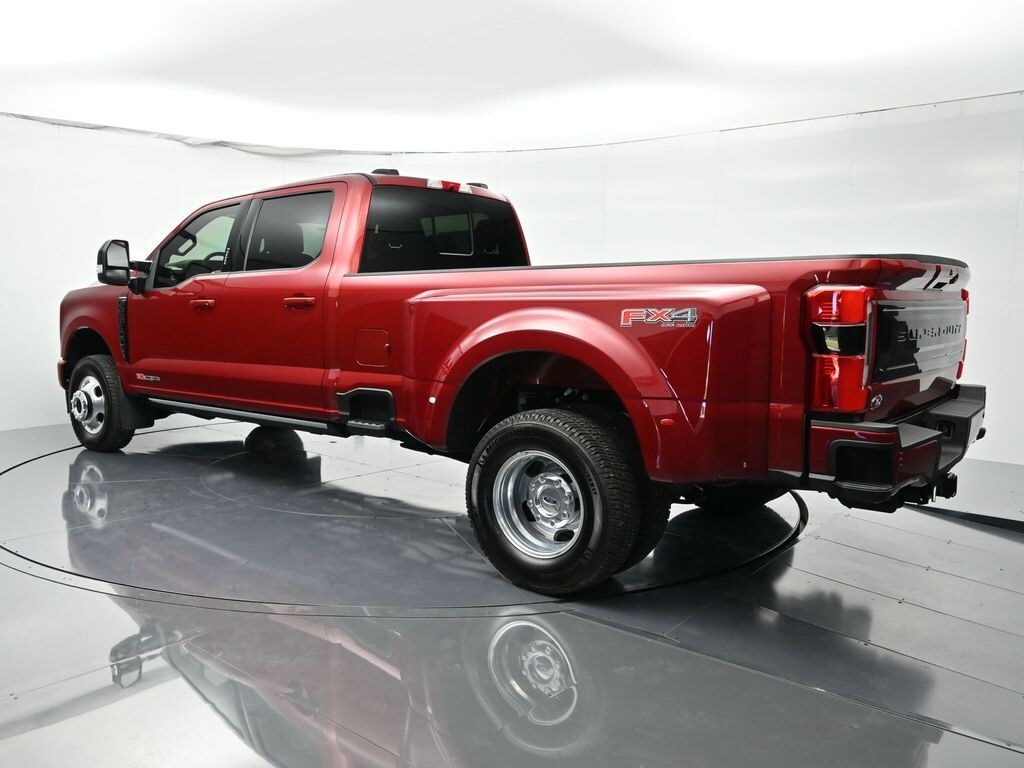 2026 Ford F-350 Platinum photo 3