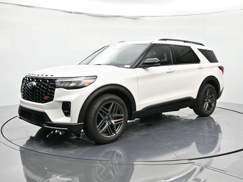 2025 Ford Explorer ST's photo