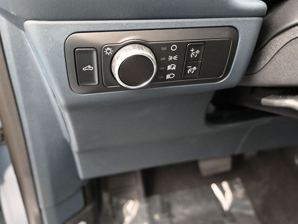 2025 Ford Maverick XLT - Photo 16