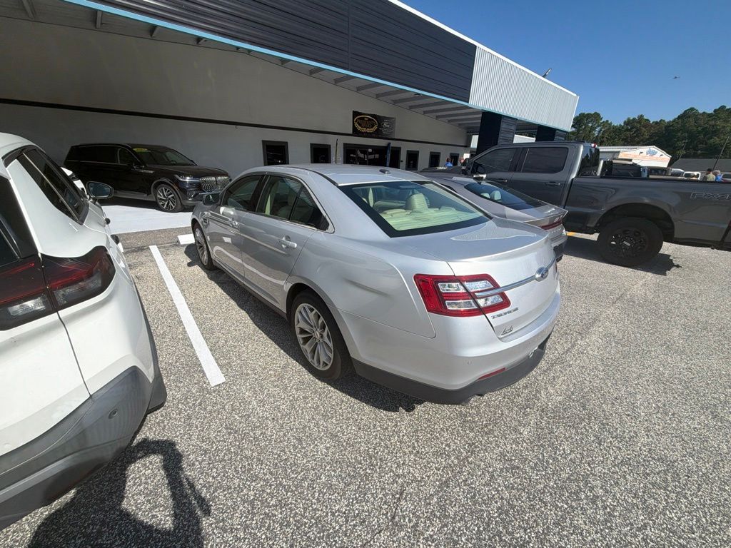 Used 2019 Ford Taurus Limited with VIN 1FAHP2F85KG111215 for sale in Palatka, FL