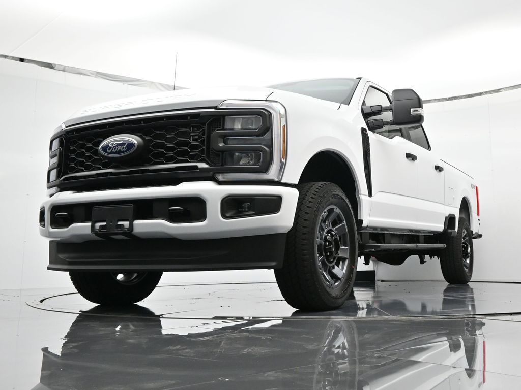 2026 Ford F-350 Super Duty Chassis Cab XL - Photo 42