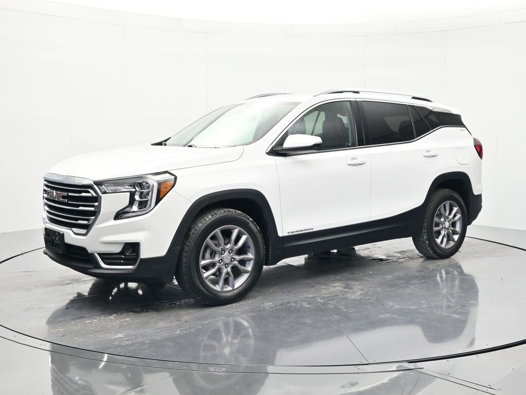 Used 2024 GMC Terrain SLT SUV