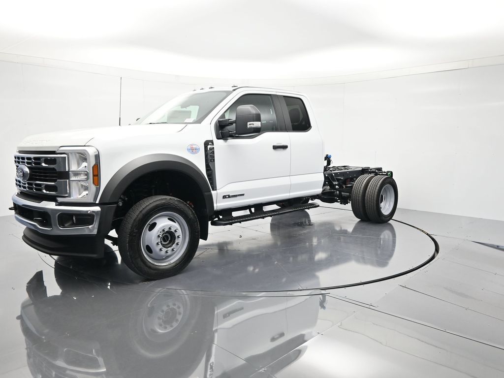 2026 Ford F-450 XL 4x4 SuperCab 168-In DRW's photo