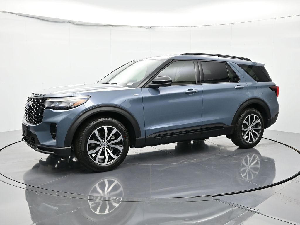 2026 Ford Explorer ST-LINE's photo
