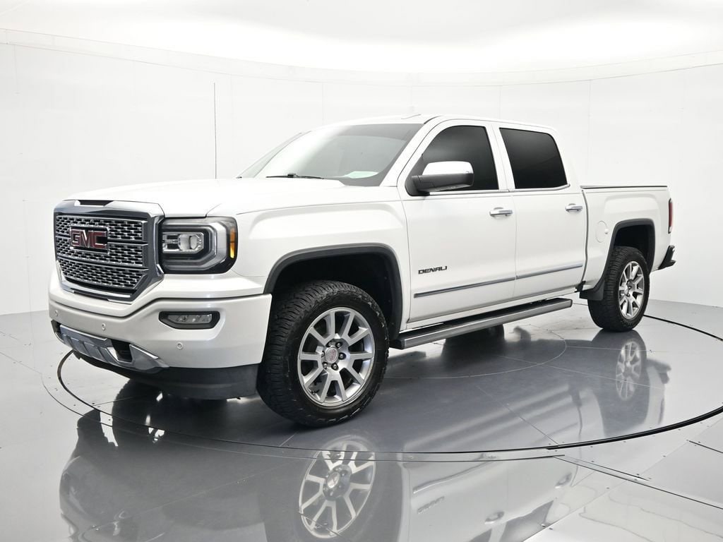 2018 GMC Sierra 4WD Crew Cab Short Box's photo