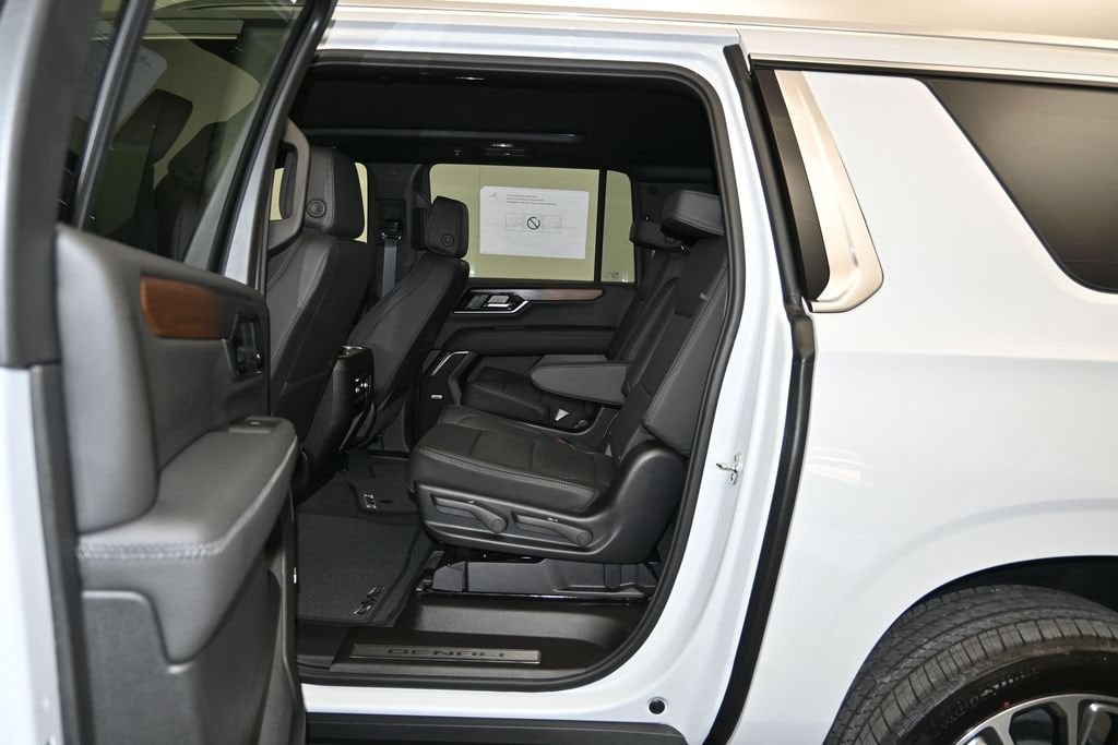 2026 GMC Yukon XL Denali - Photo 24