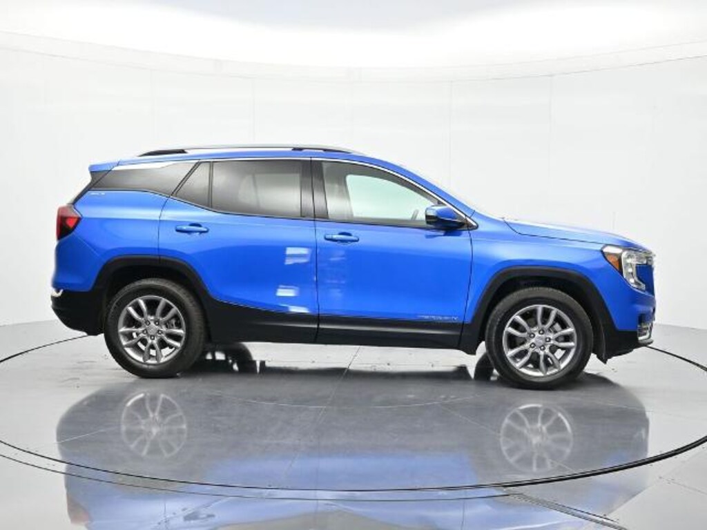 Used 2024 GMC Terrain SLT SUV