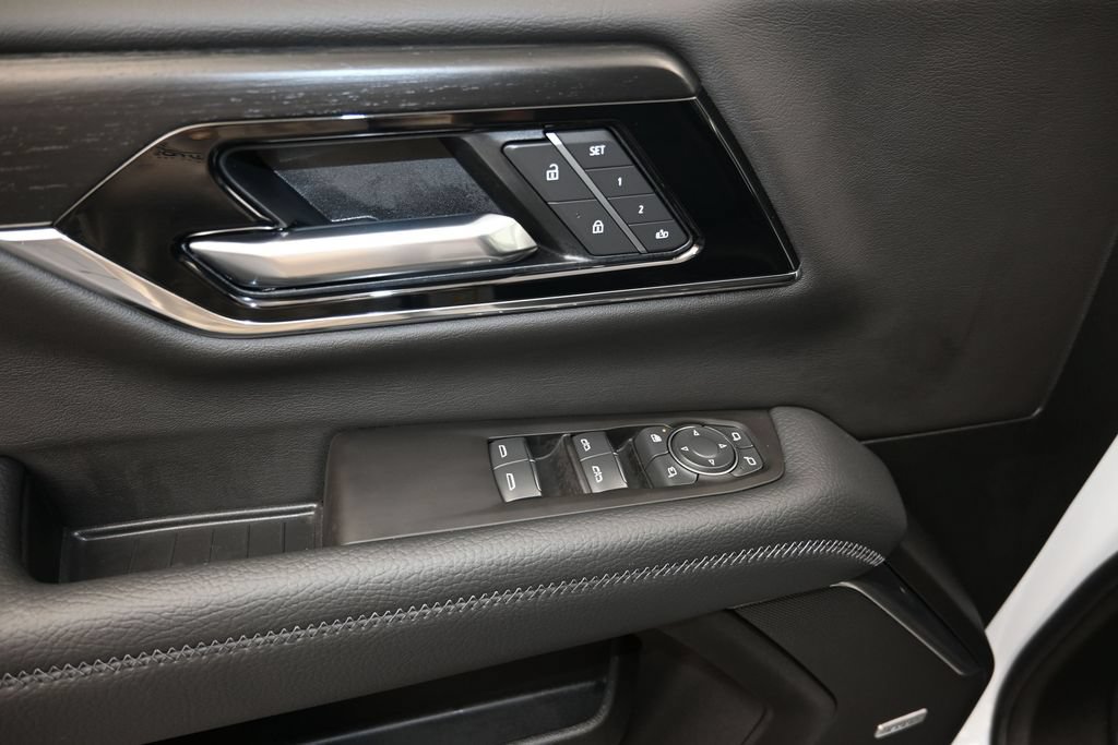 2026 GMC Yukon XL Denali - Photo 11