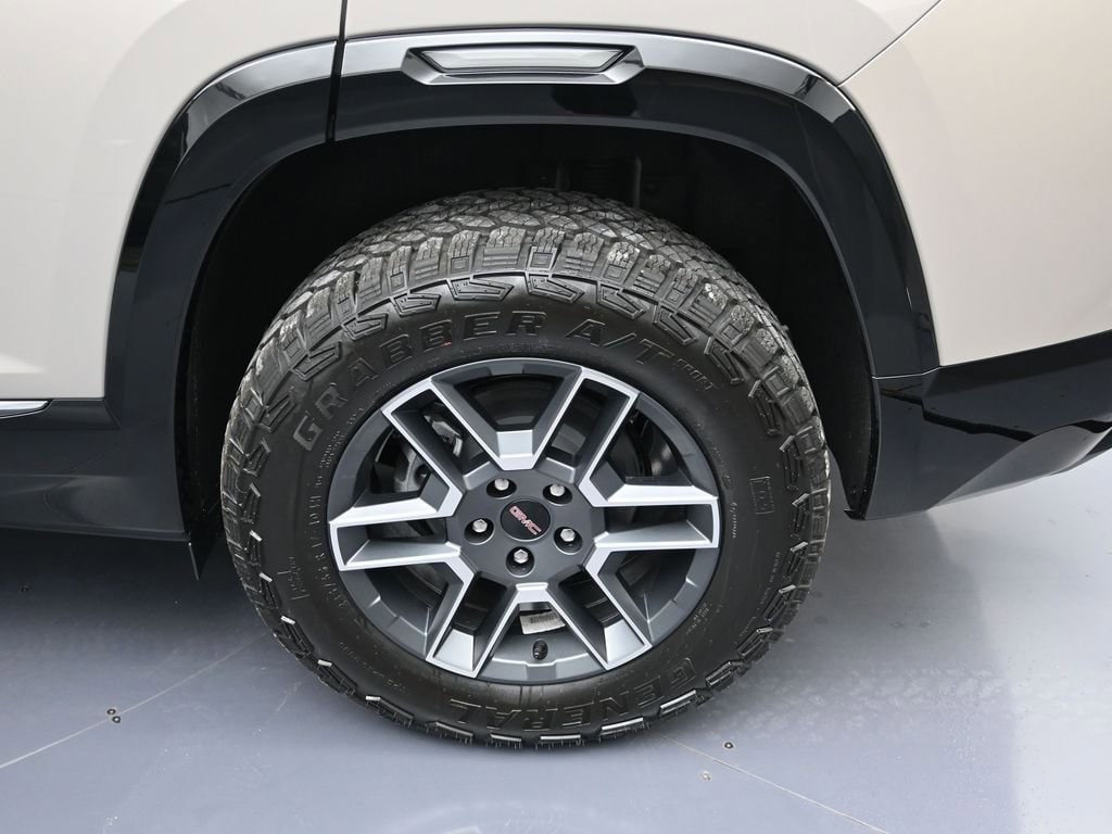 2026 GMC Terrain AT4 - Photo 9