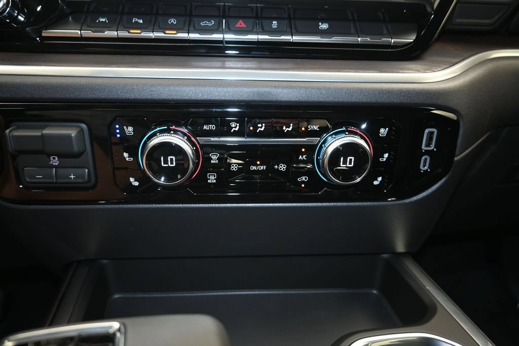 2026 GMC Sierra 1500 SLT - Photo 19